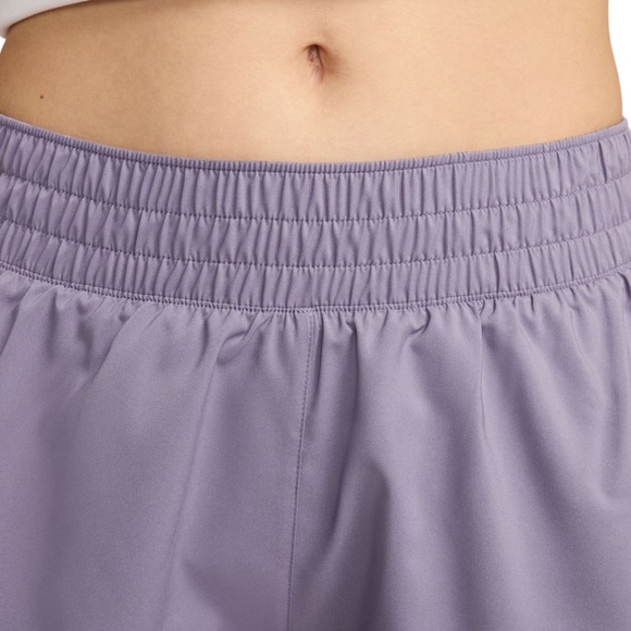 Nike Women's One Dri-FIT Mid-Rise 3" NWT - Picture 4 of 11